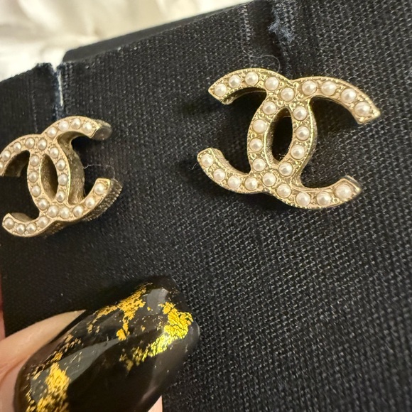 CHANEL Small Gold CC Faux Pearl Stud Earrings - Picture 3 of 8